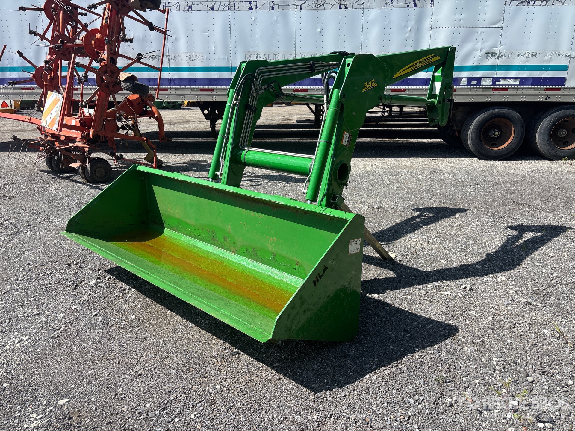 Photo of John Deere 542