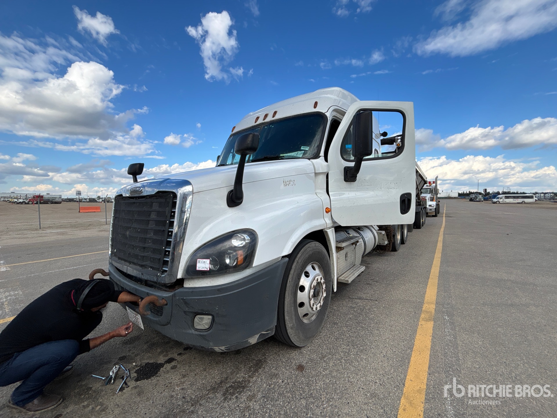 2018 Freightliner CASCADIA 125