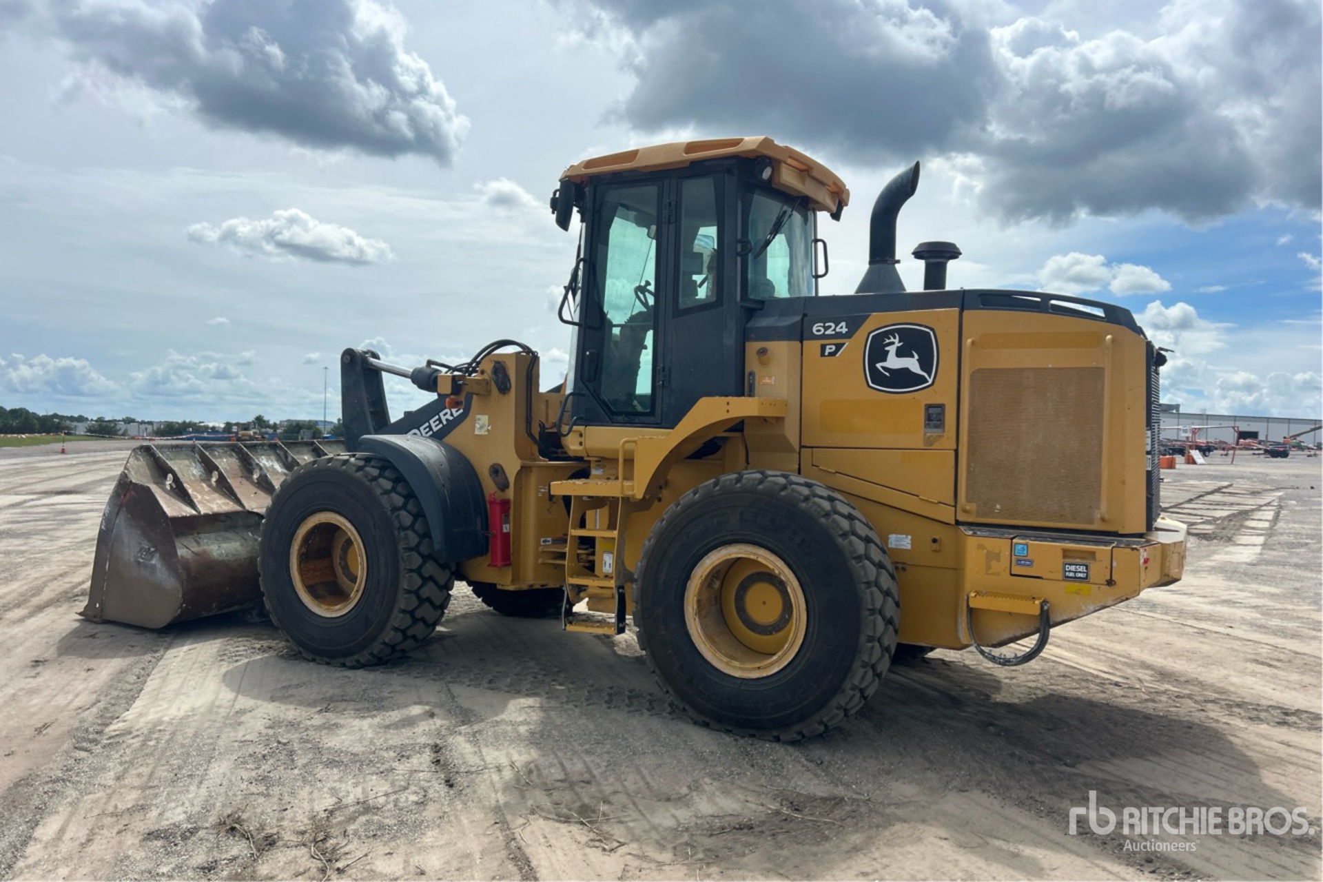 2022 John Deere 624 P-Tier
