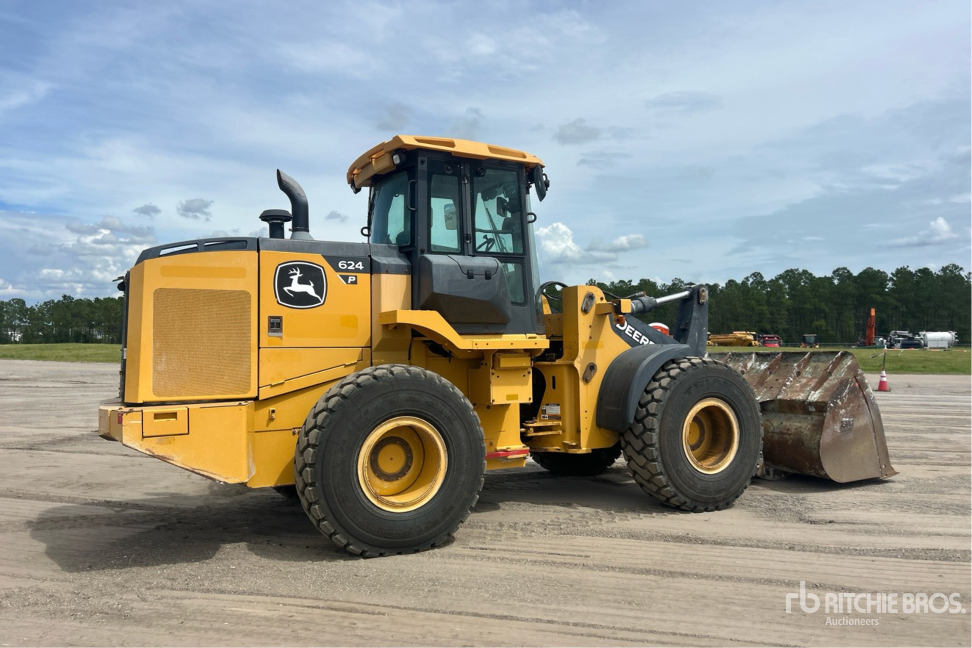 2022 John Deere 624 P-Tier