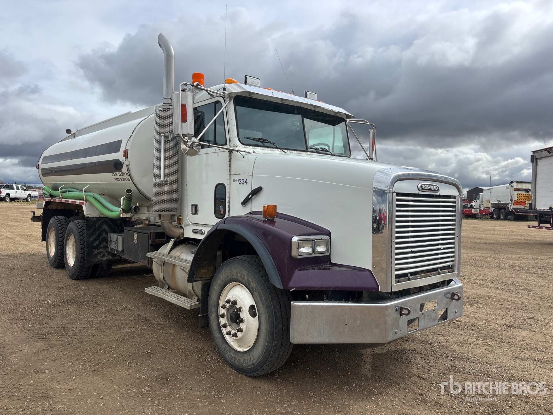 1998 Freightliner FL-112