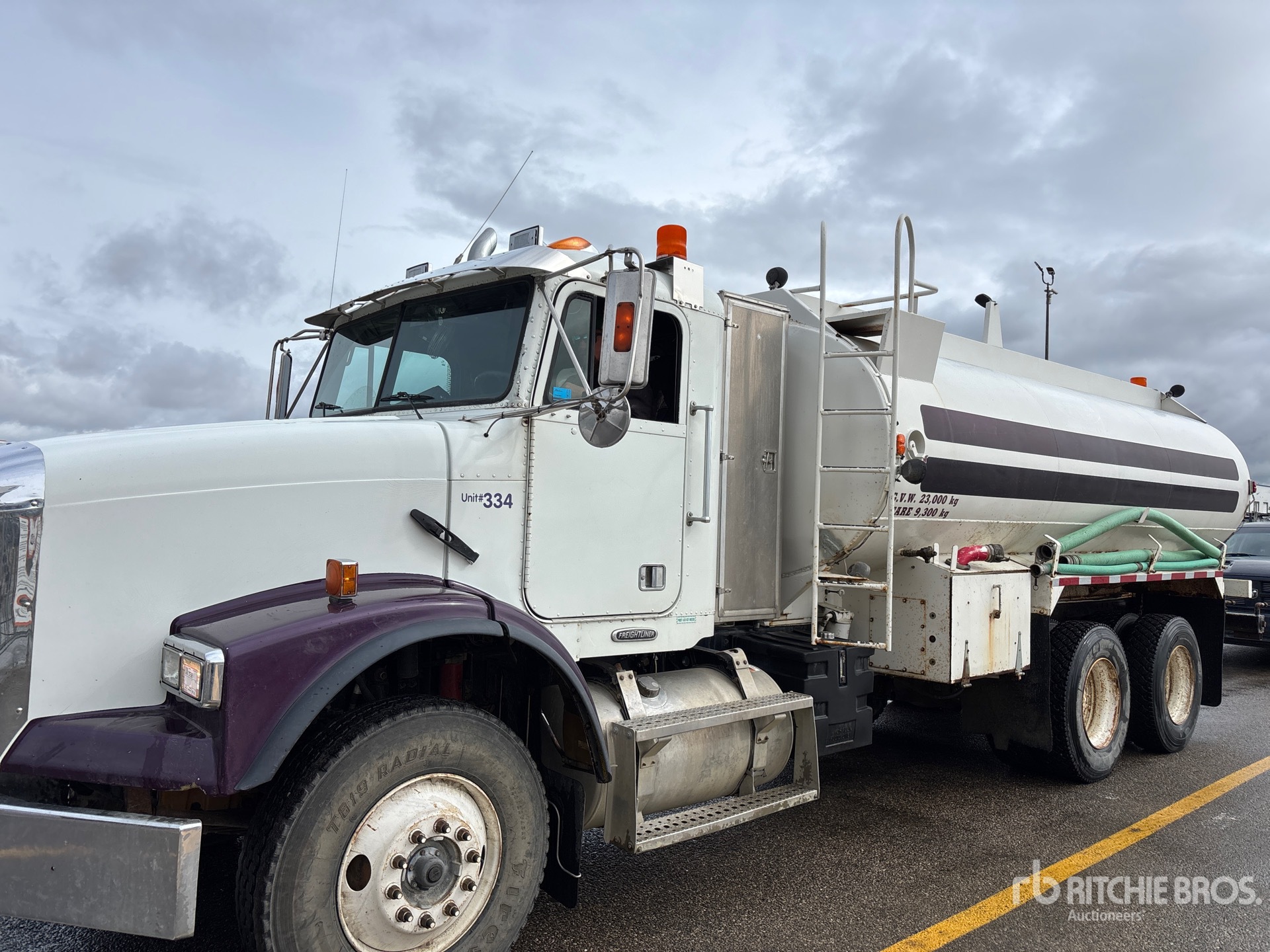 1998 Freightliner FL-112