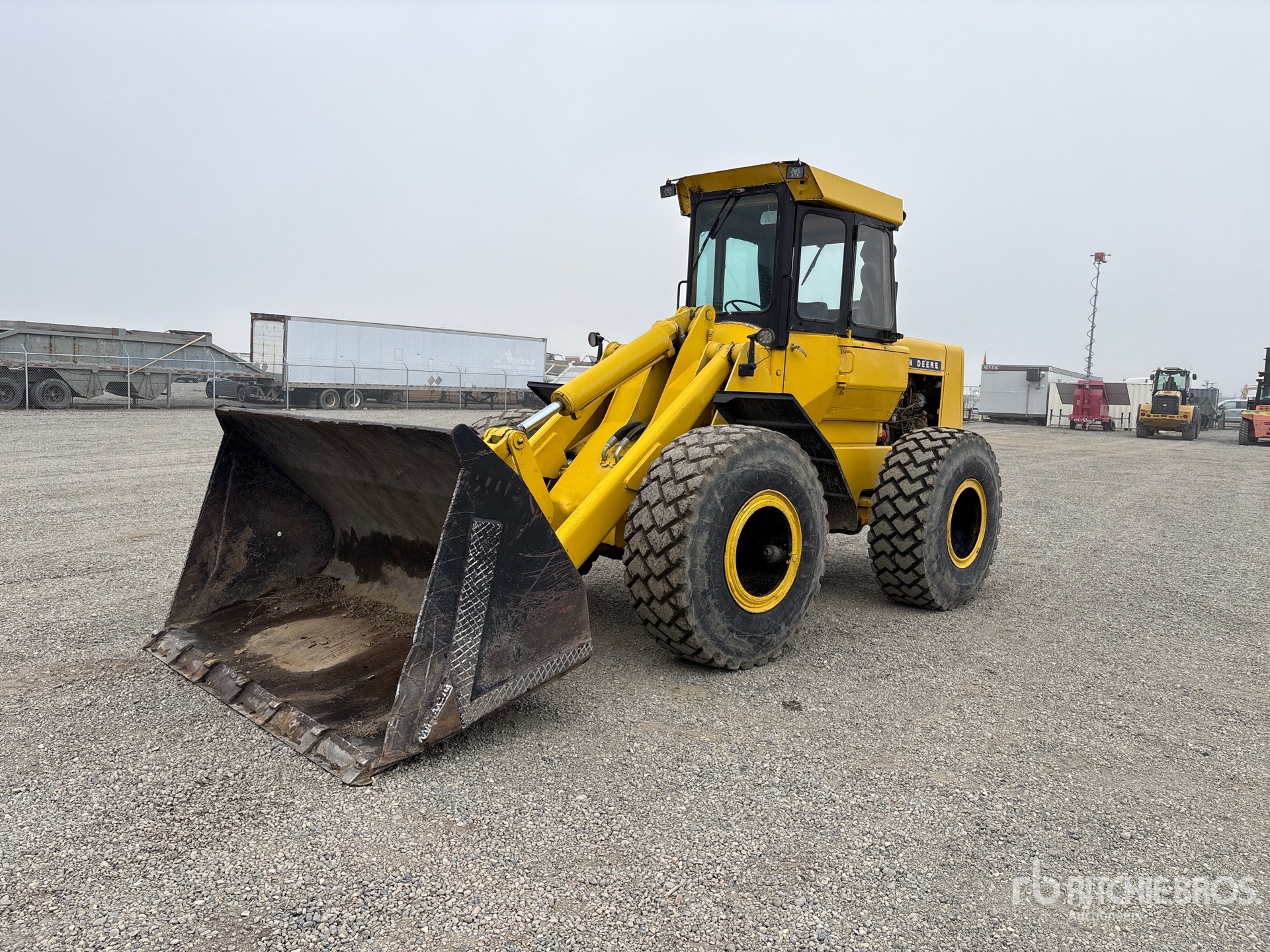 John Deere 644B