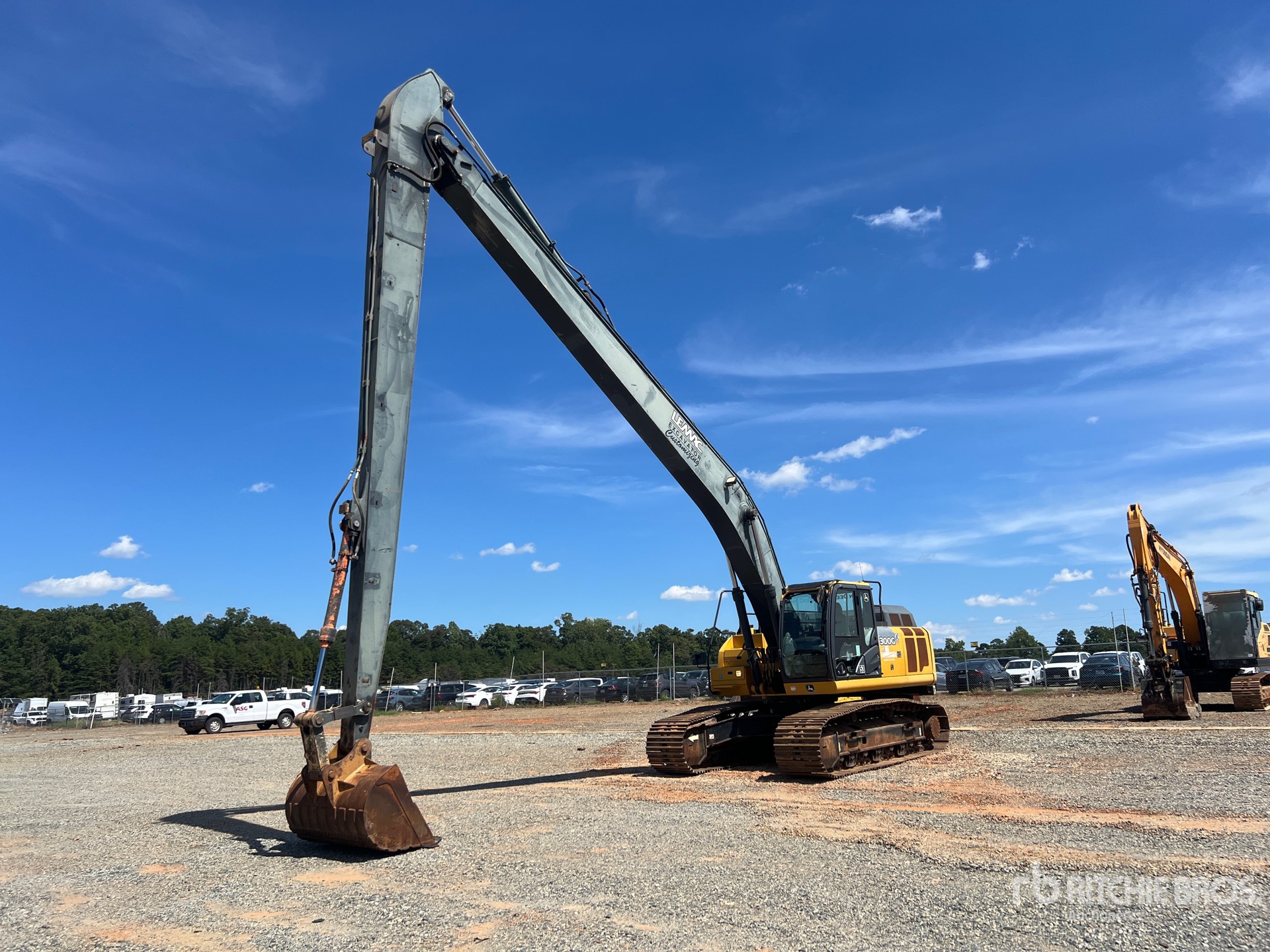 Photo of 2019 John Deere 300G