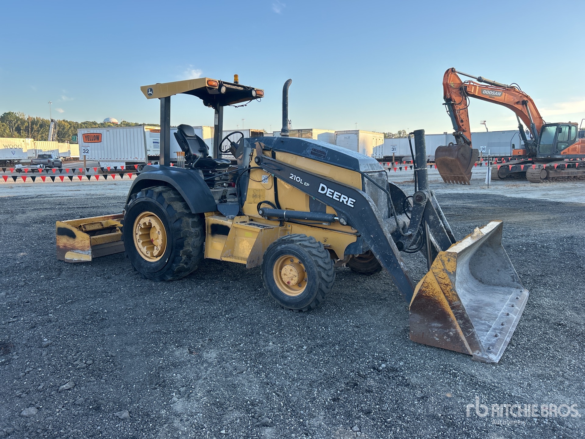 2016 John Deere 210L EP