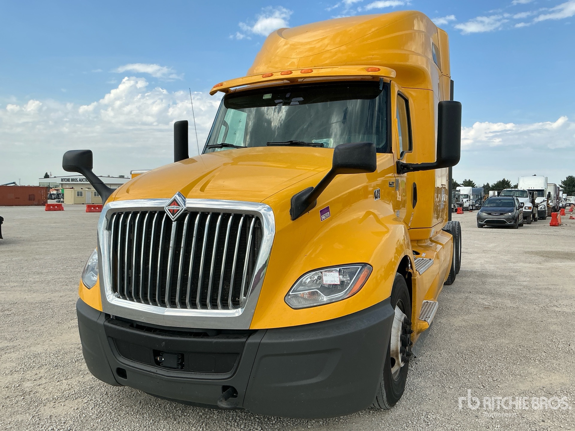 Photo of 2020 International LT625