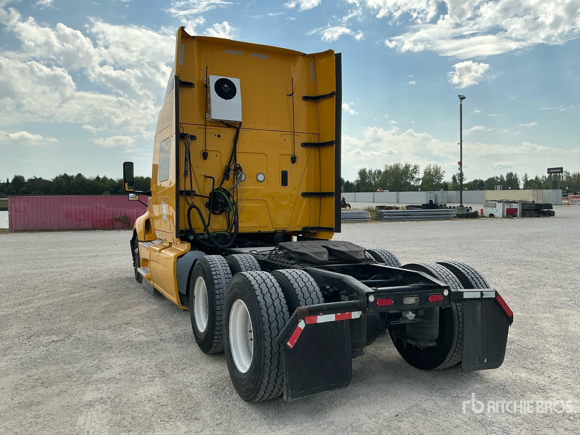 2020 International LT625