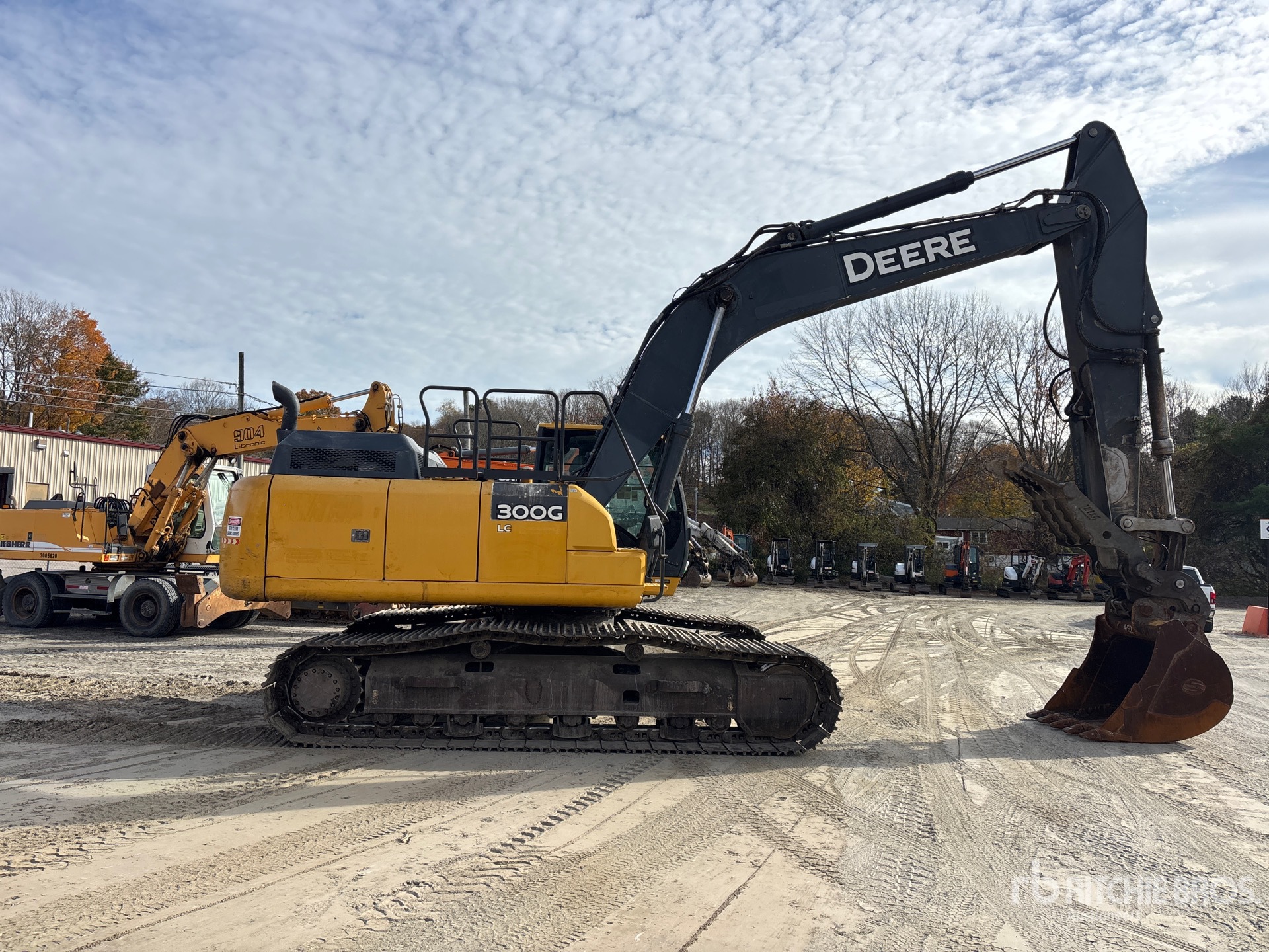 2018 John Deere 300G LC