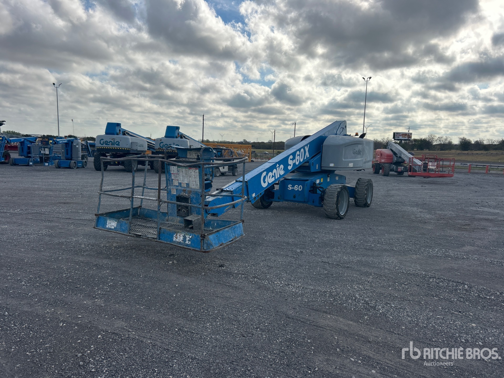 Photo of 2014 Genie S-60X