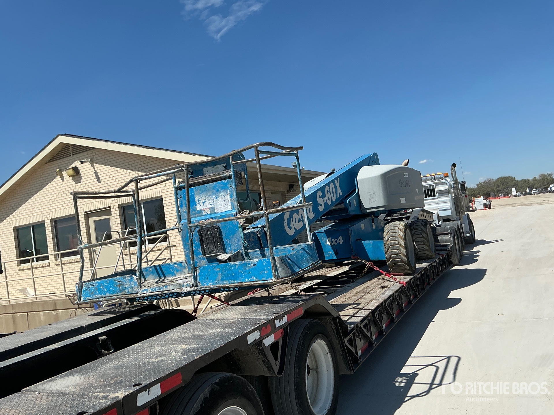 Photo of 2014 Genie S-60X