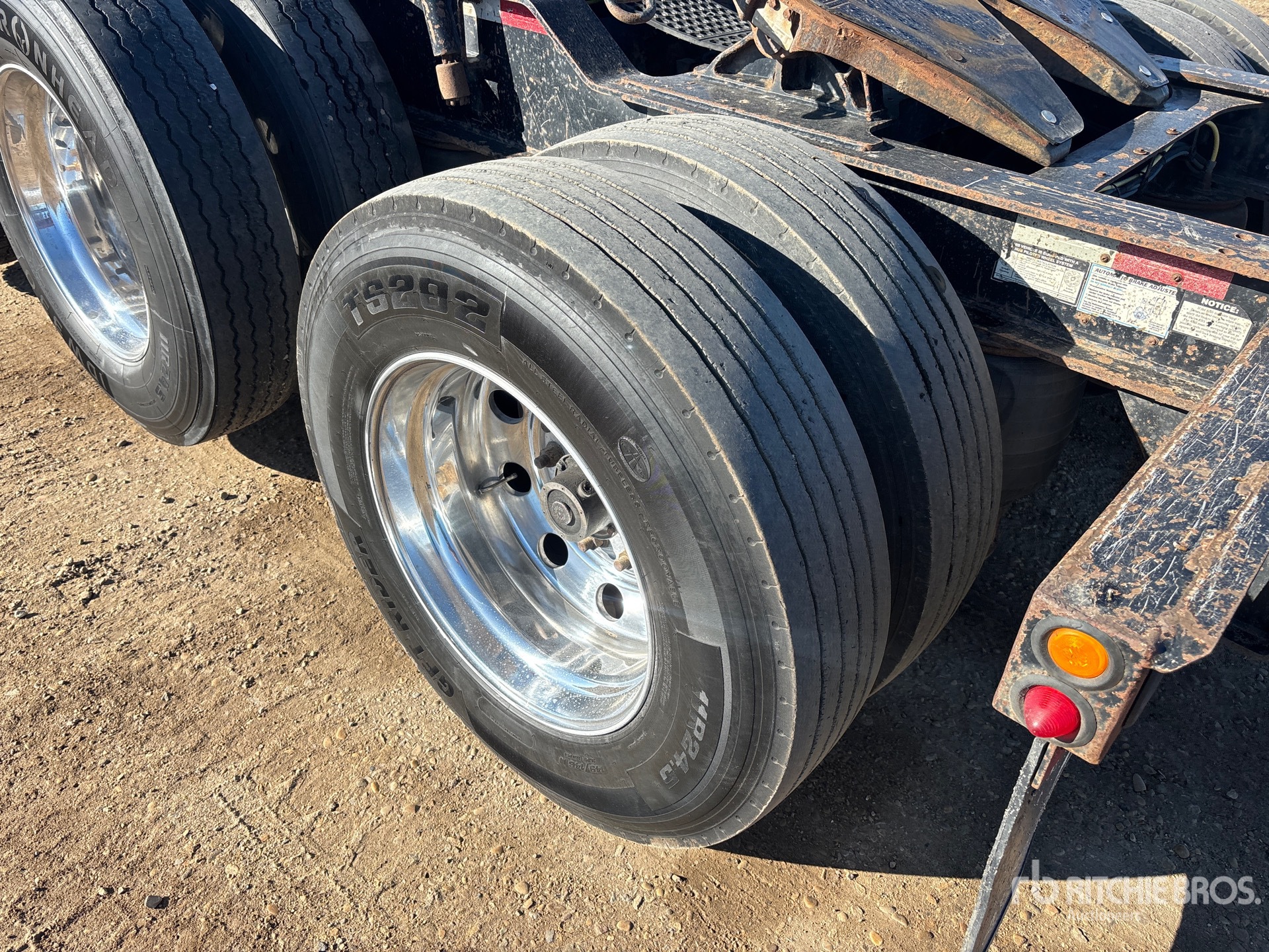 2020 Peerless 32 FT SUPER B-TRAIN LEAD SHORT WOOD