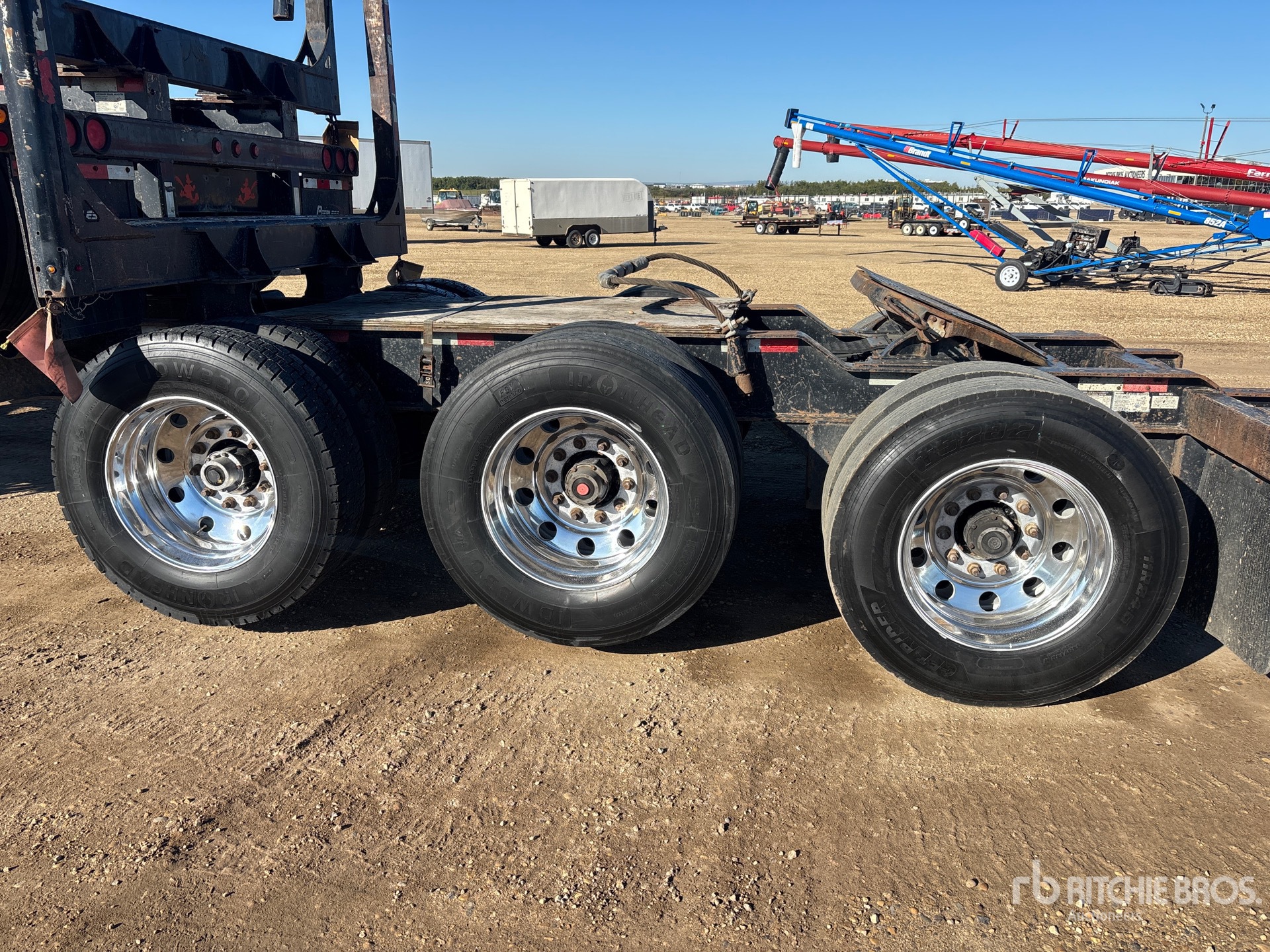 2020 Peerless 32 FT SUPER B-TRAIN LEAD SHORT WOOD