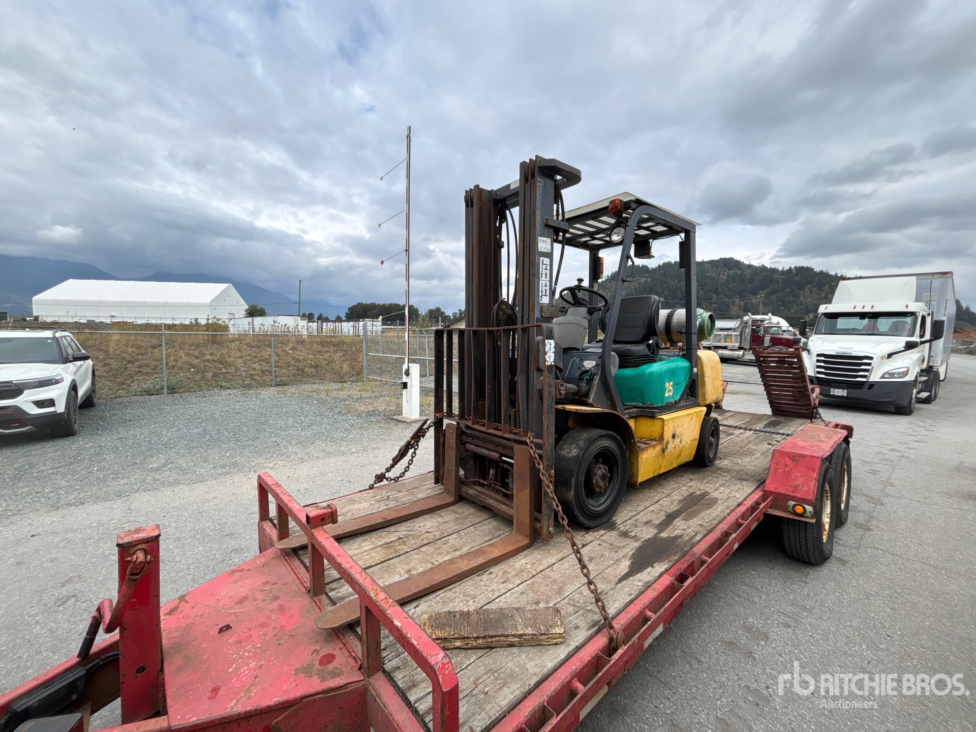 2005 Komatsu FG25T-14