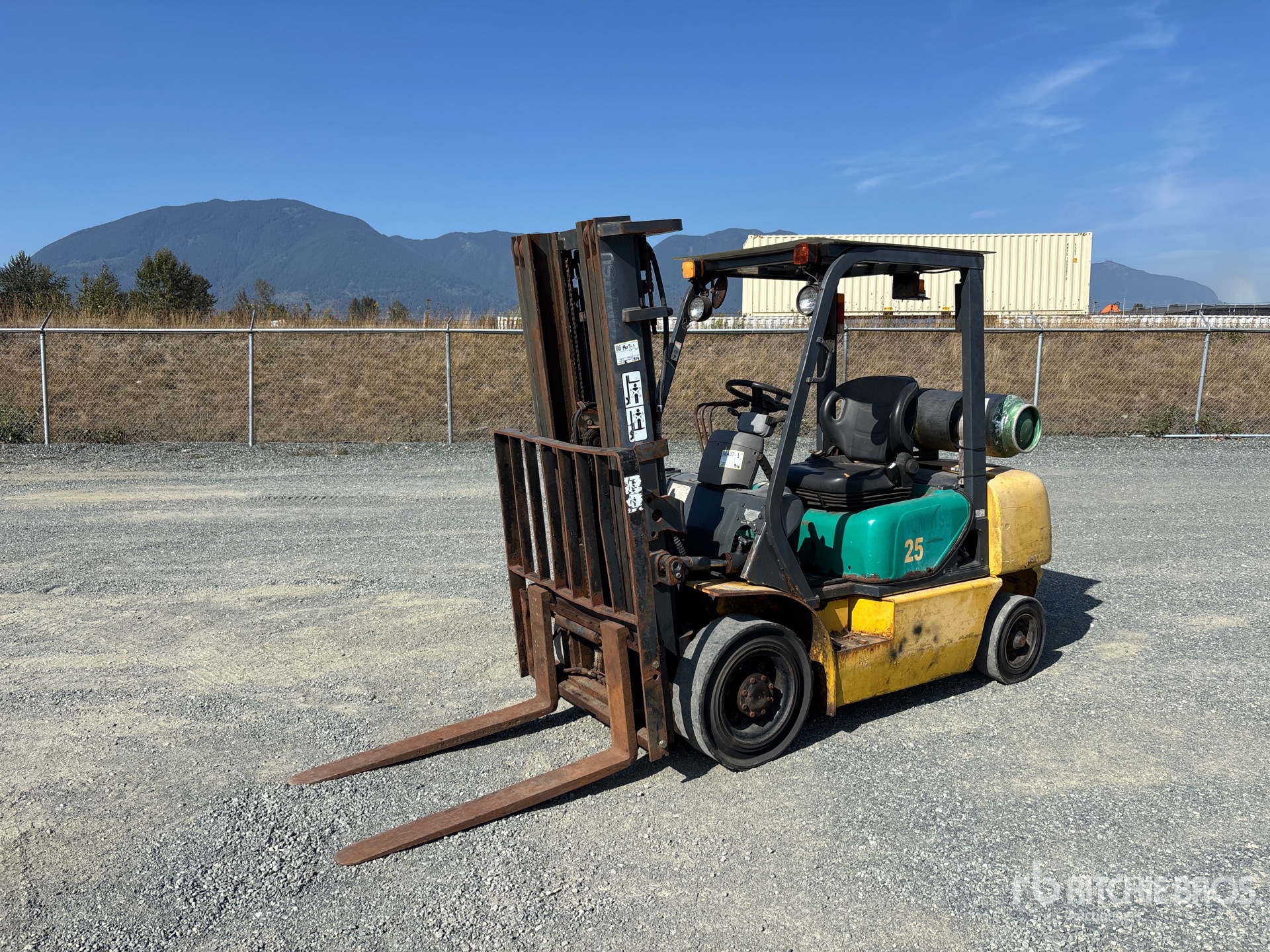 Photo of 2005 Komatsu FG25T-14