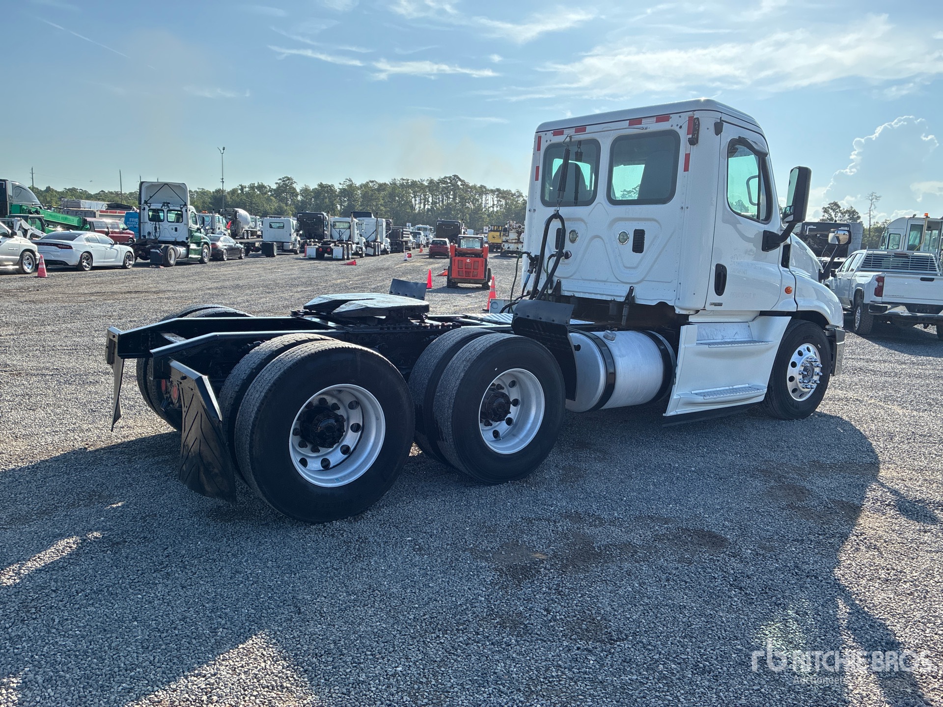2015 Freightliner CASCADIA 125