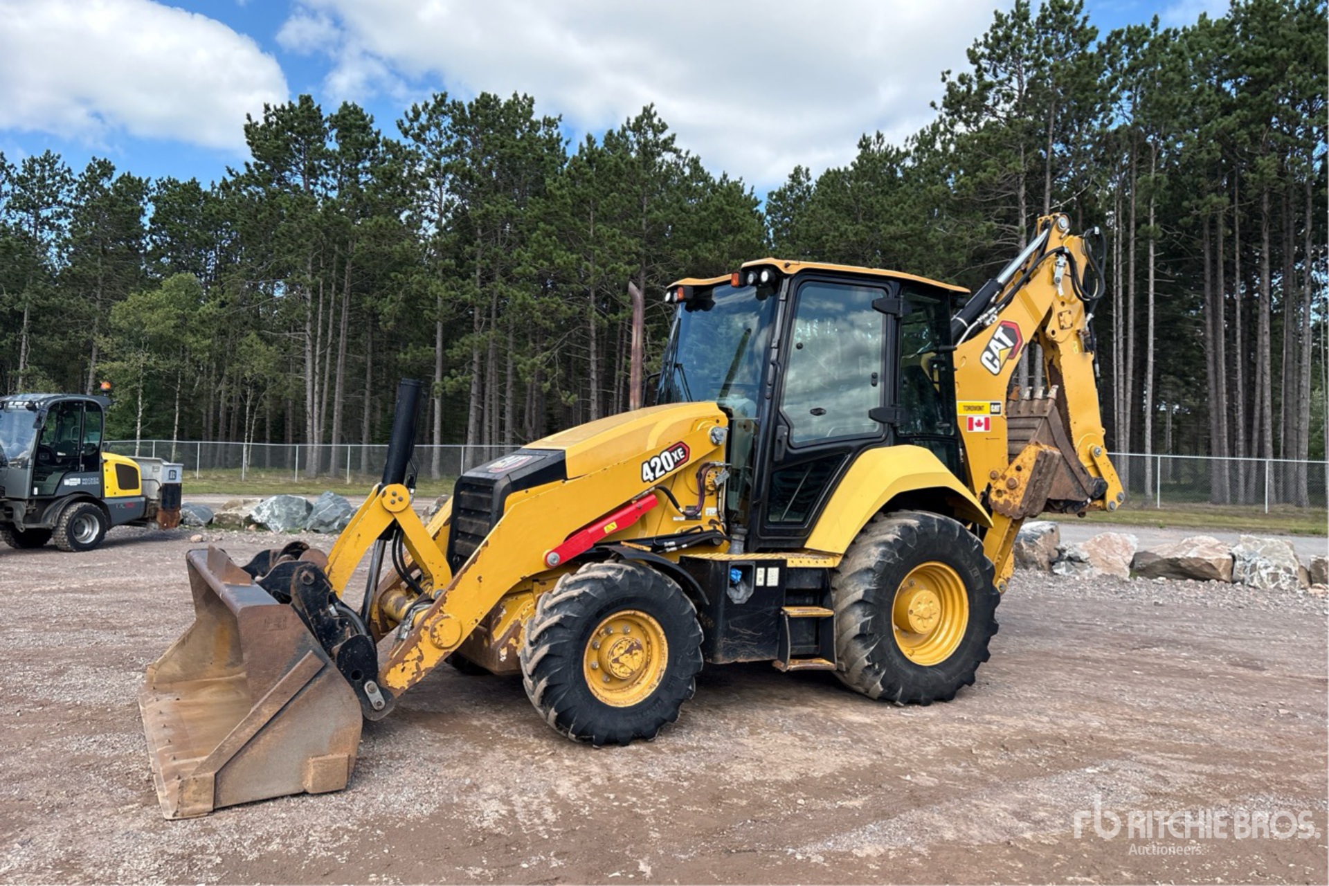 2021 Caterpillar 420 XE