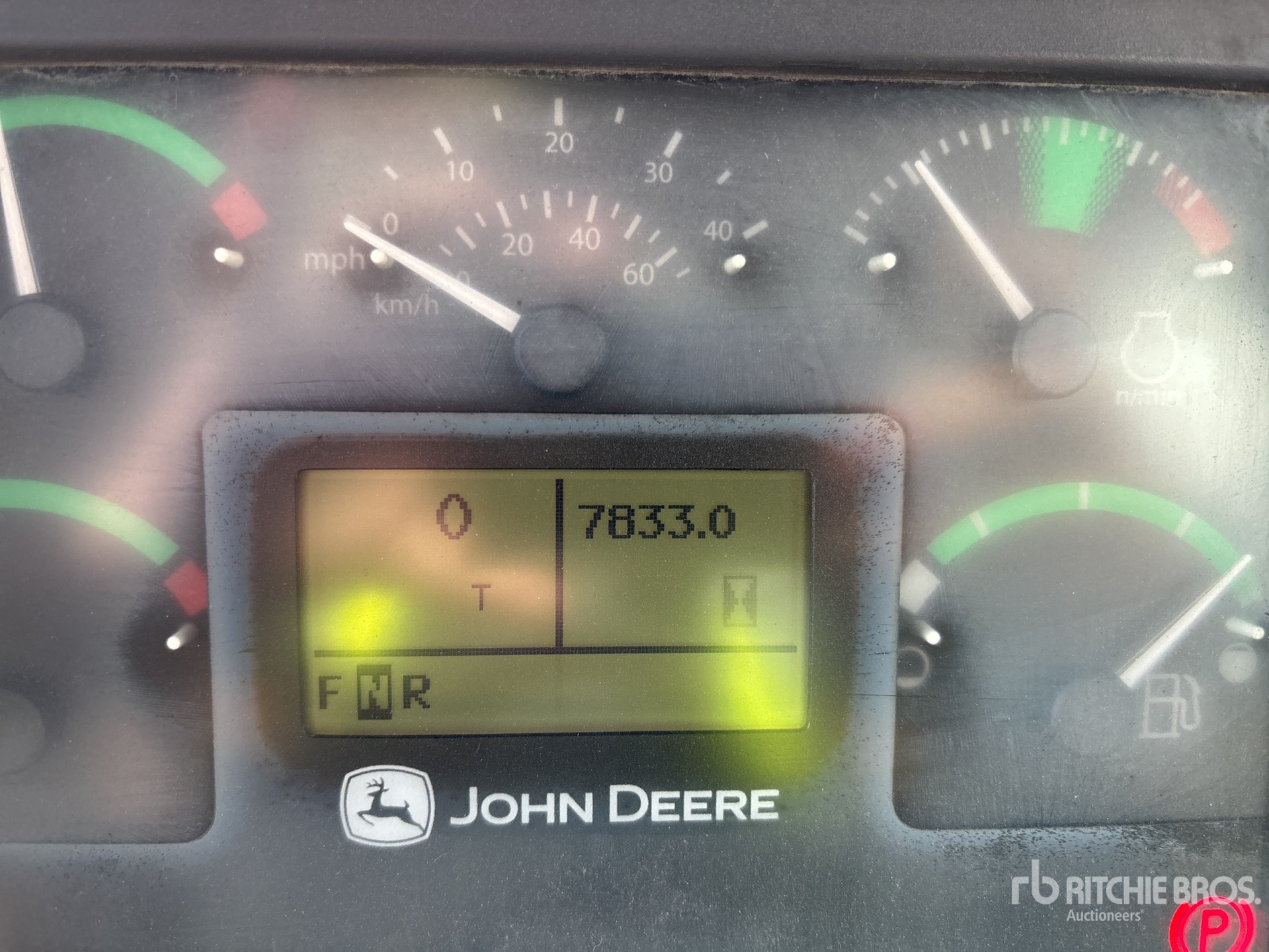2015 John Deere 250D II