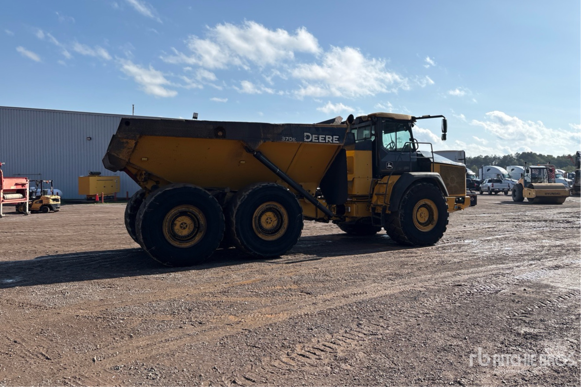2015 John Deere 370E