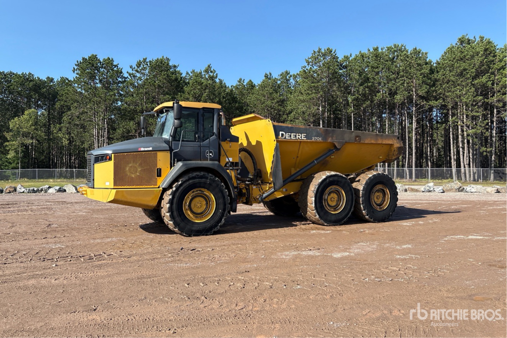 2015 John Deere 370E