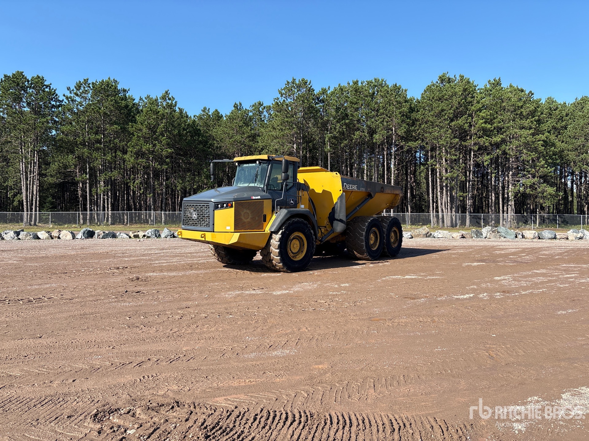 2015 John Deere 370E
