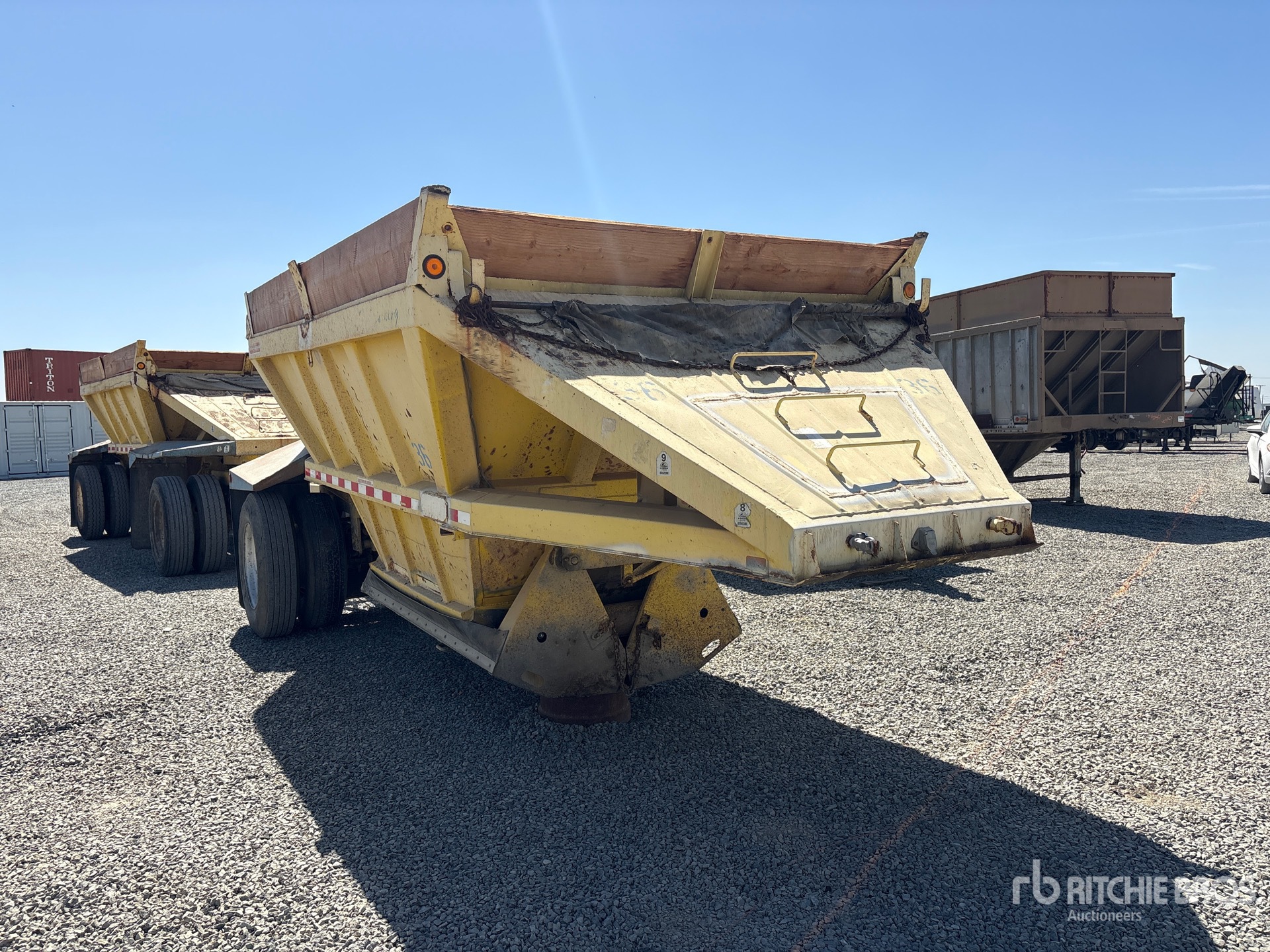 1986 Fruehauf 20 ft S/A Lead