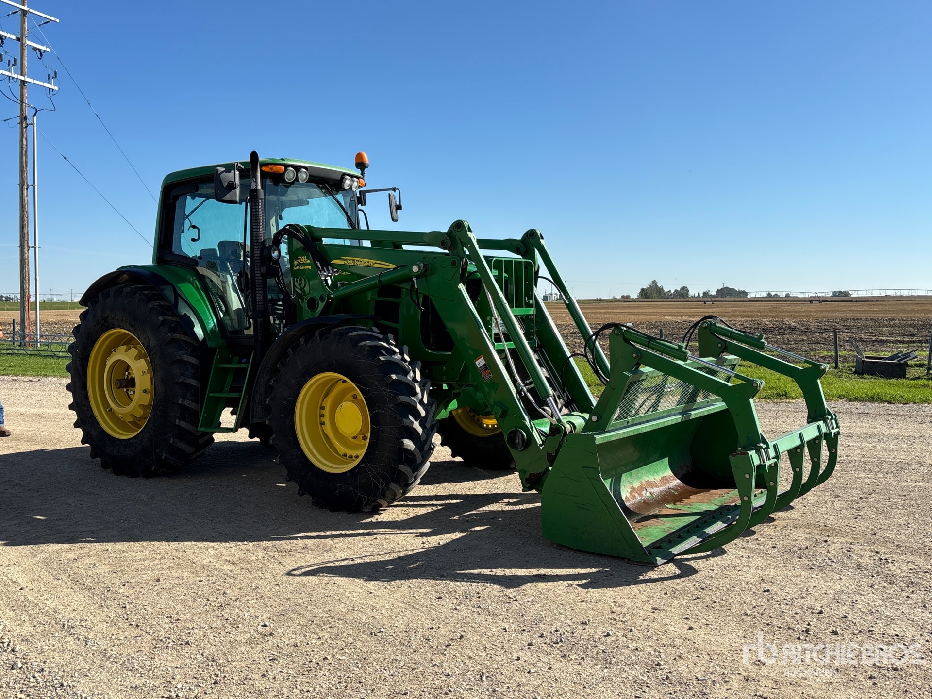 2009 John Deere 7130