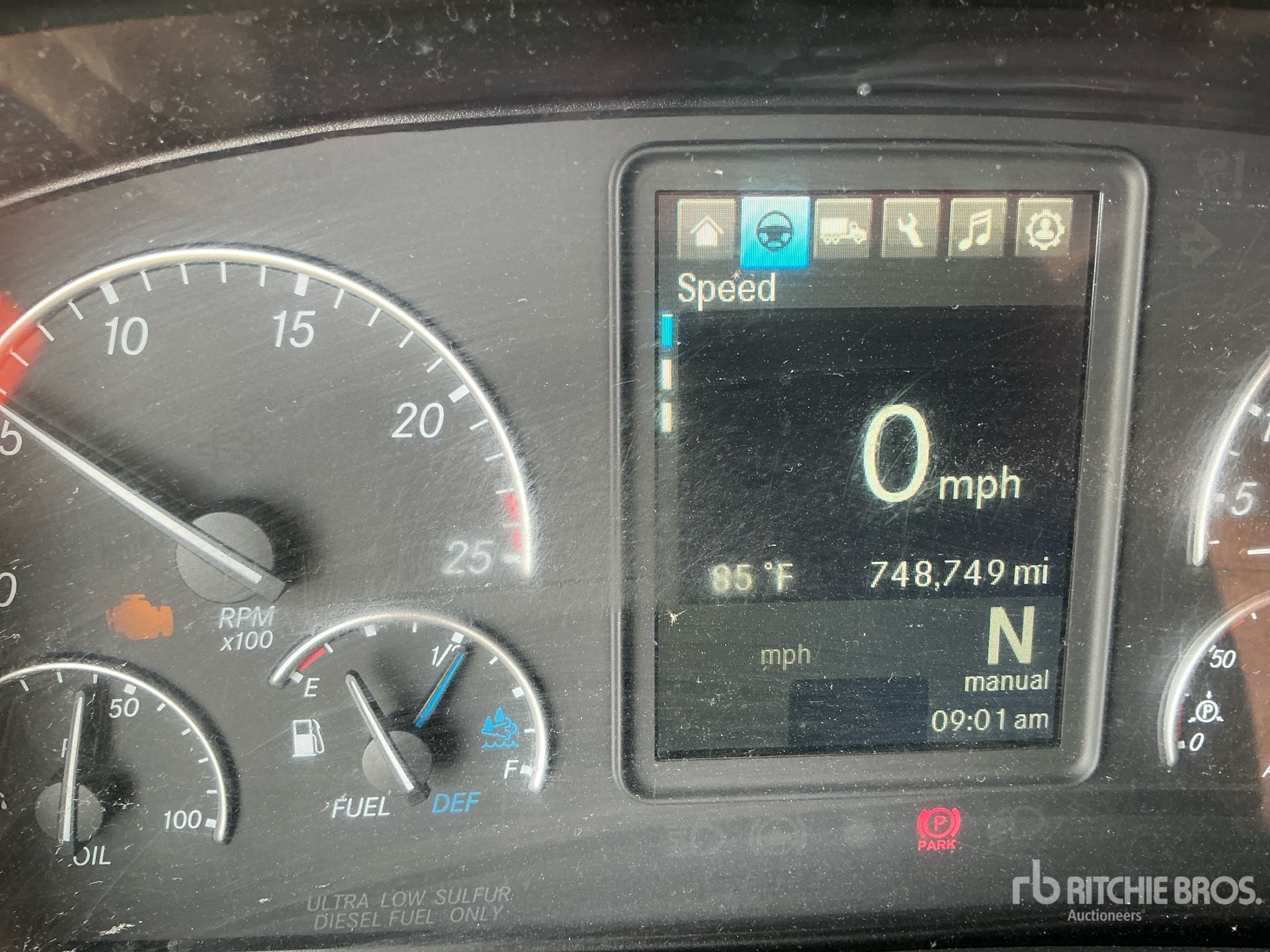 2021 Freightliner CASCADIA 126