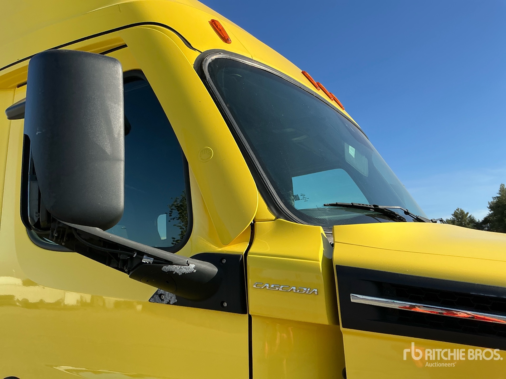 2021 Freightliner CASCADIA 126