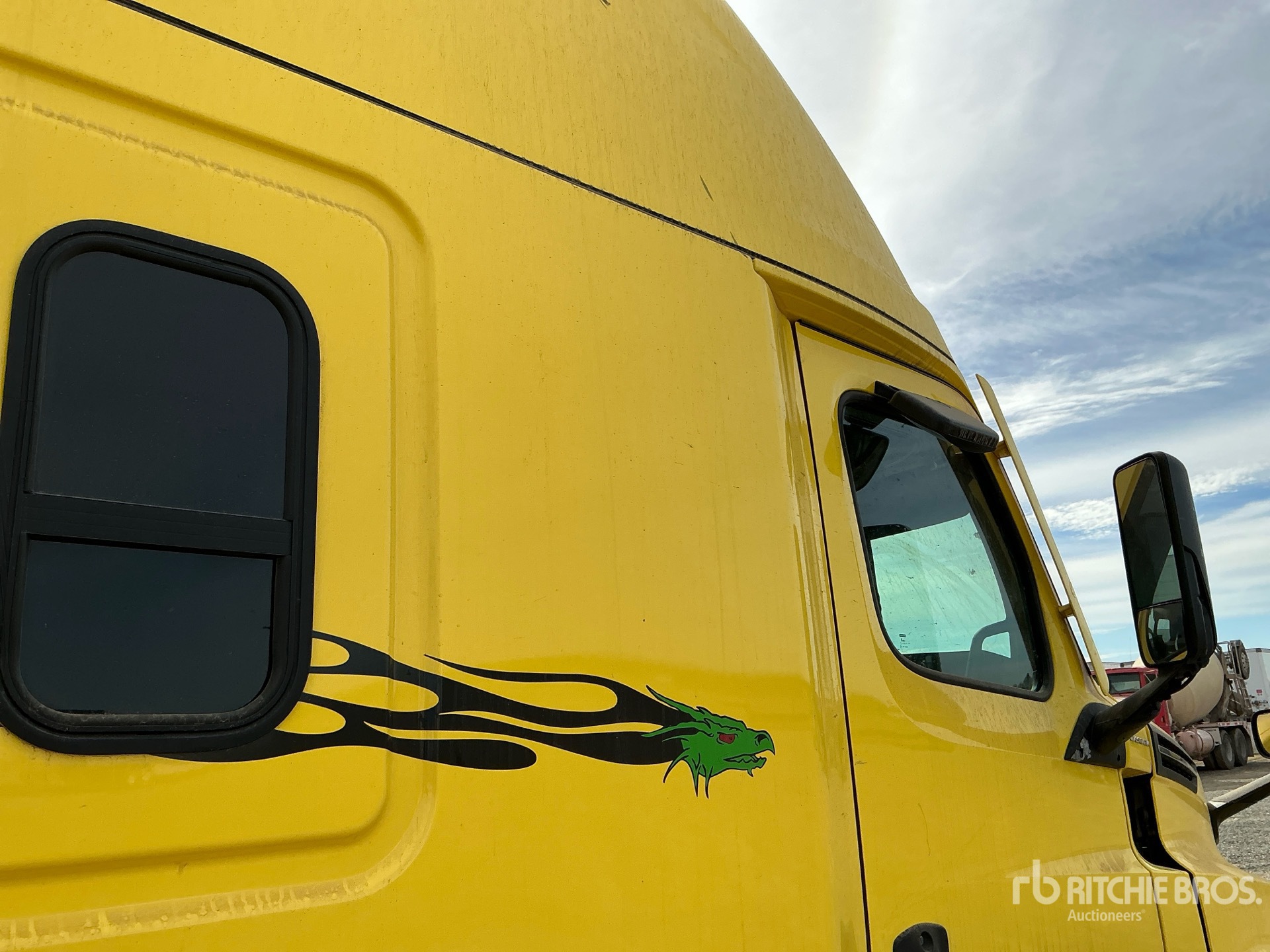 2021 Freightliner CASCADIA 126