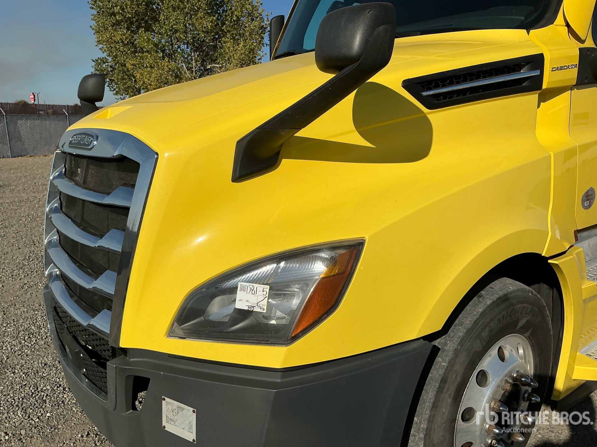 2021 Freightliner CASCADIA 126