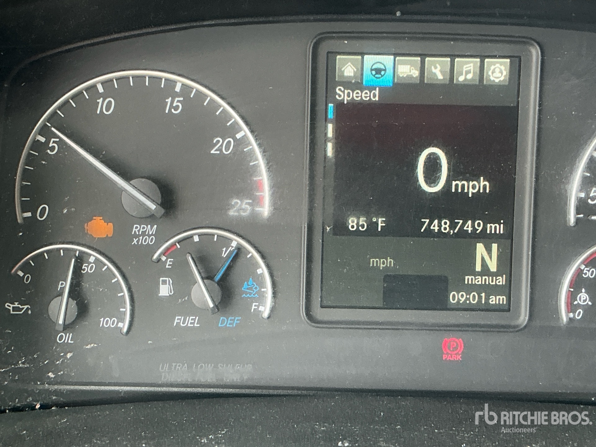 2021 Freightliner CASCADIA 126