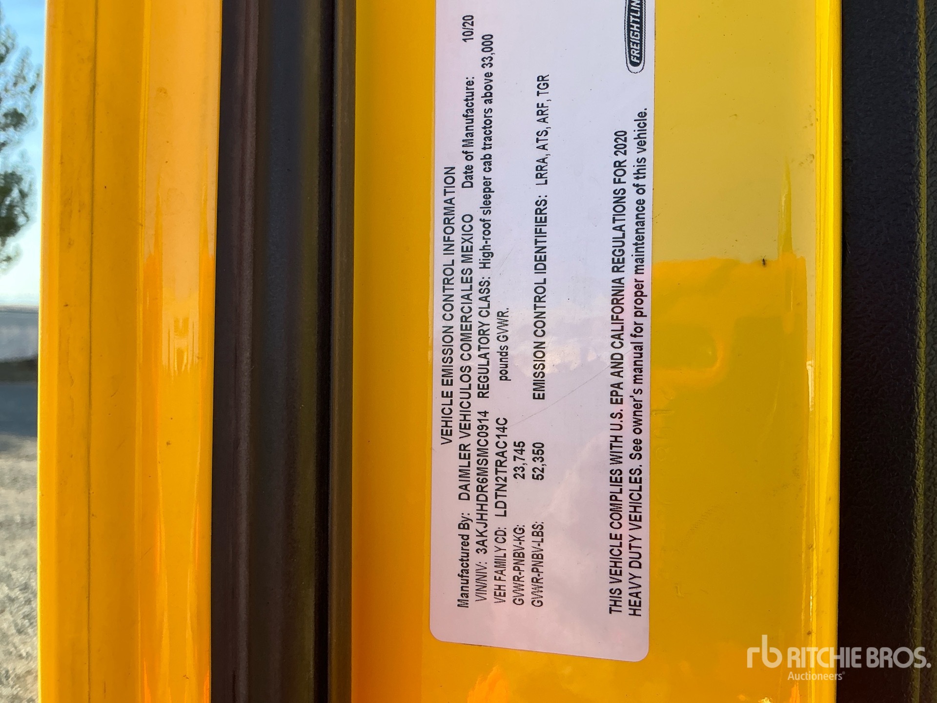 2021 Freightliner CASCADIA 126