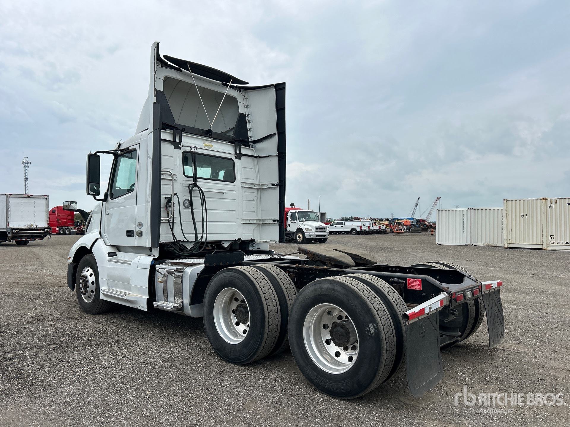 2020 Volvo VNL