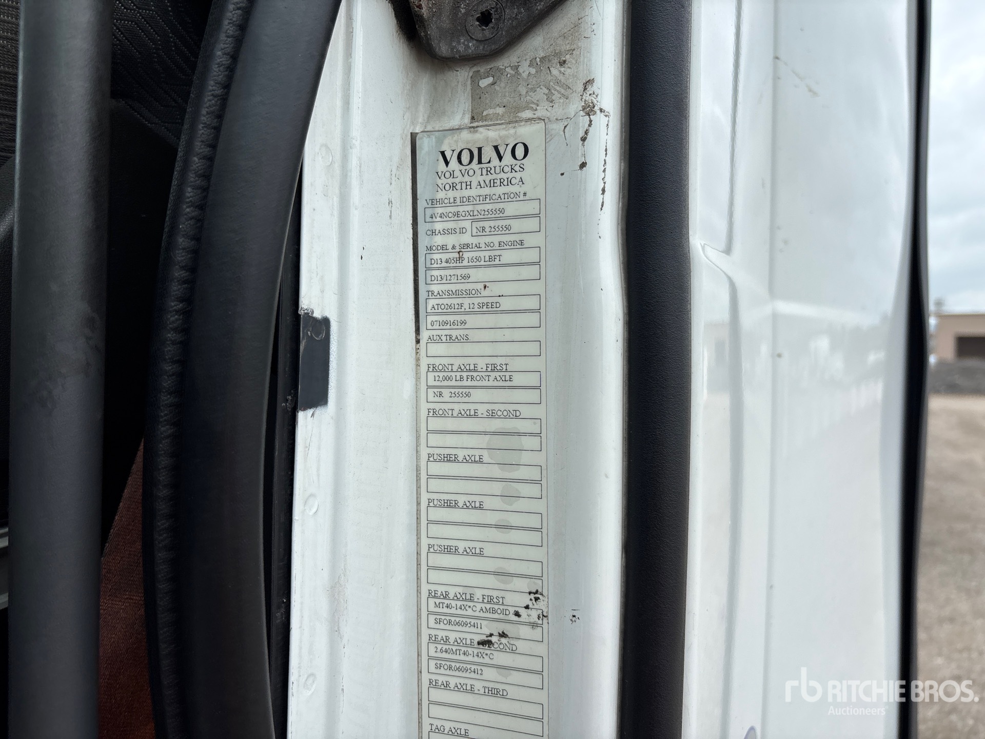 2020 Volvo VNL