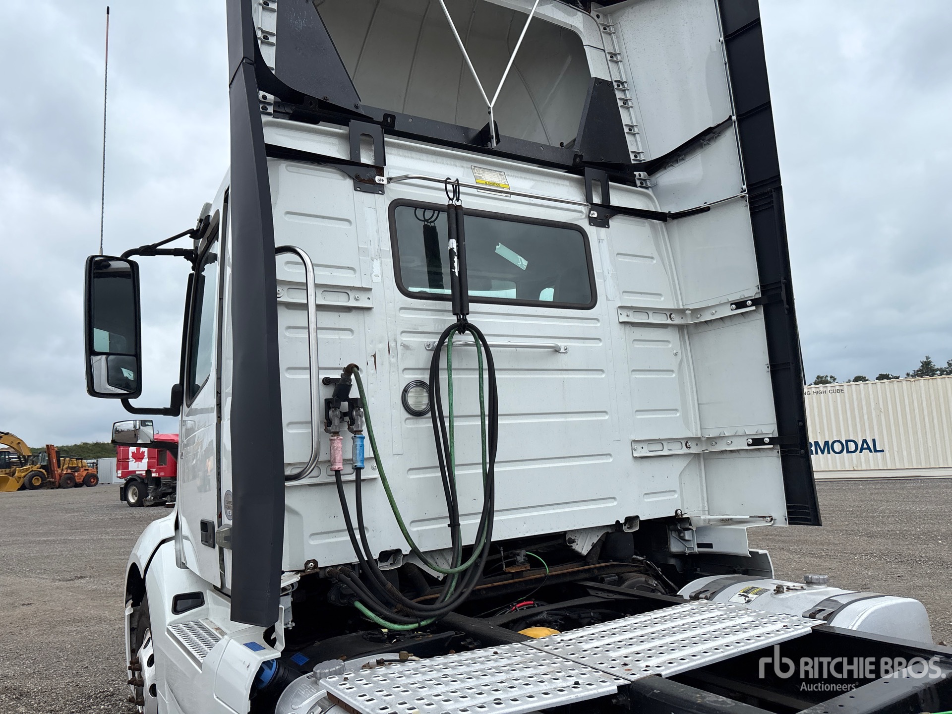 2020 Volvo VNL