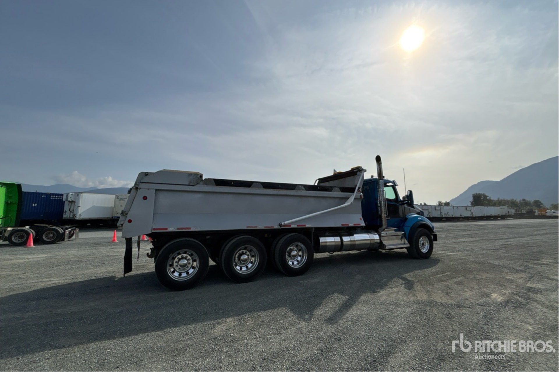 2019 Kenworth T880