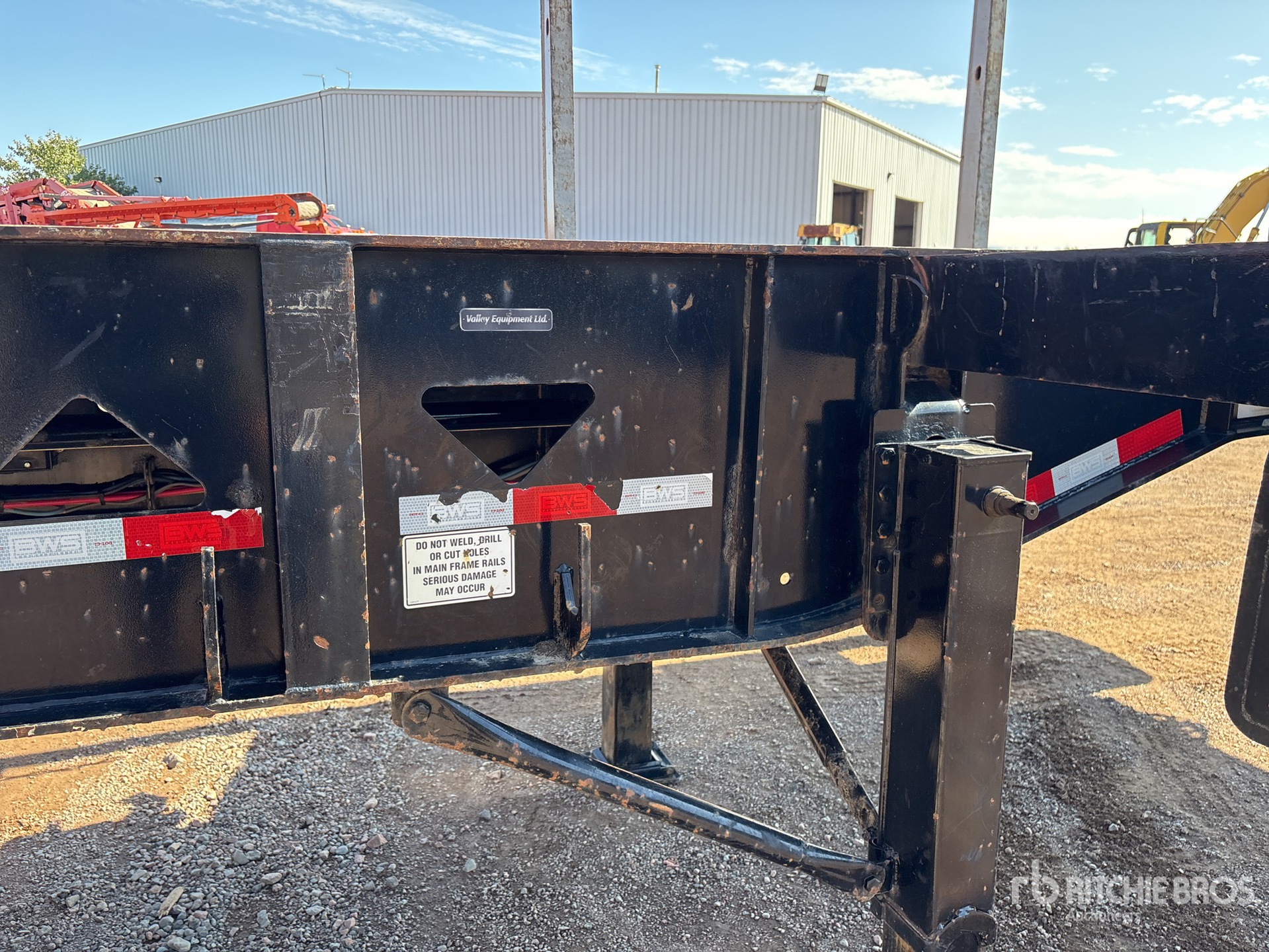 2022 BWS 46 FT TRI/A SELF-LOADING