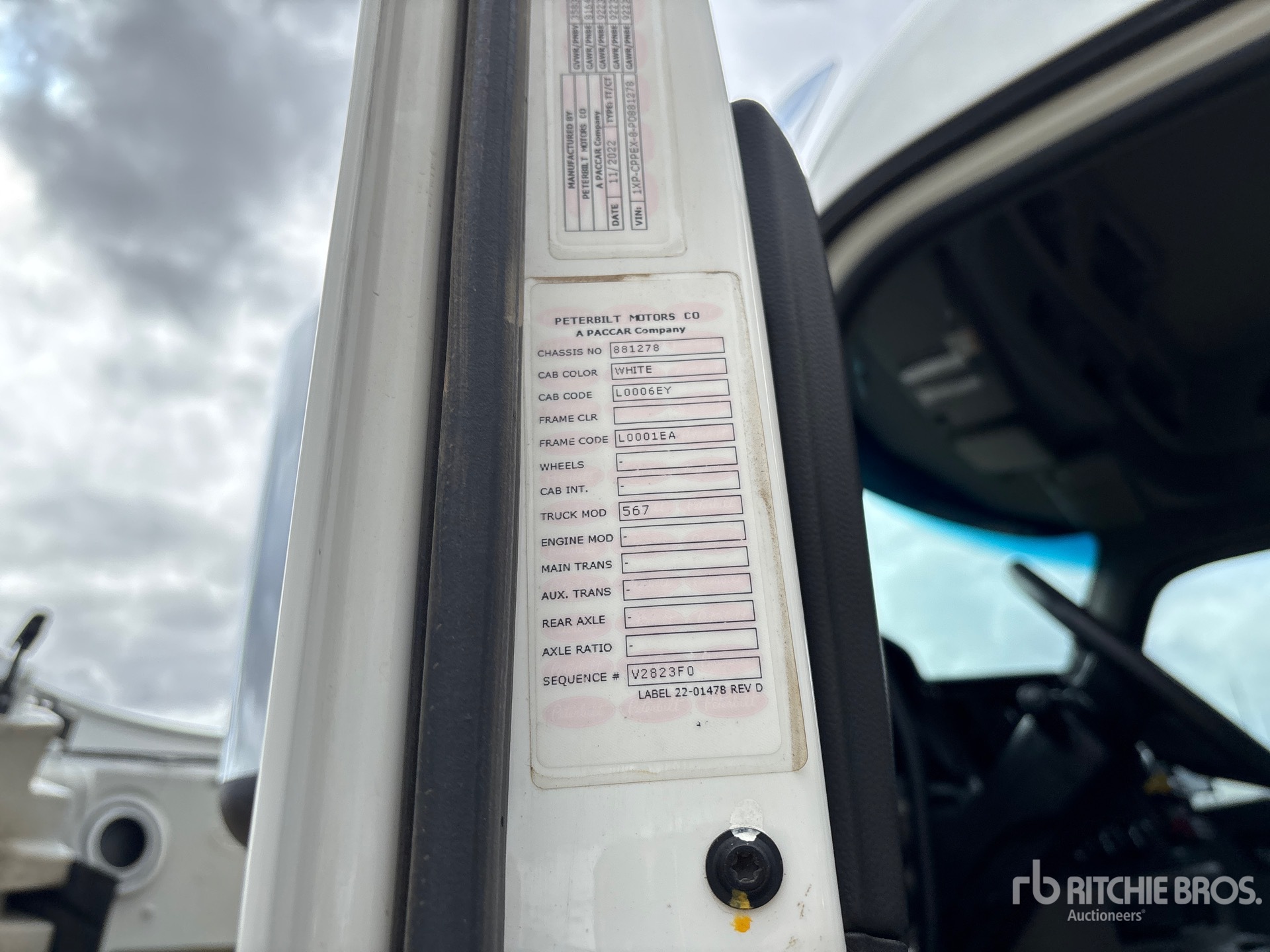 2023 Peterbilt 567