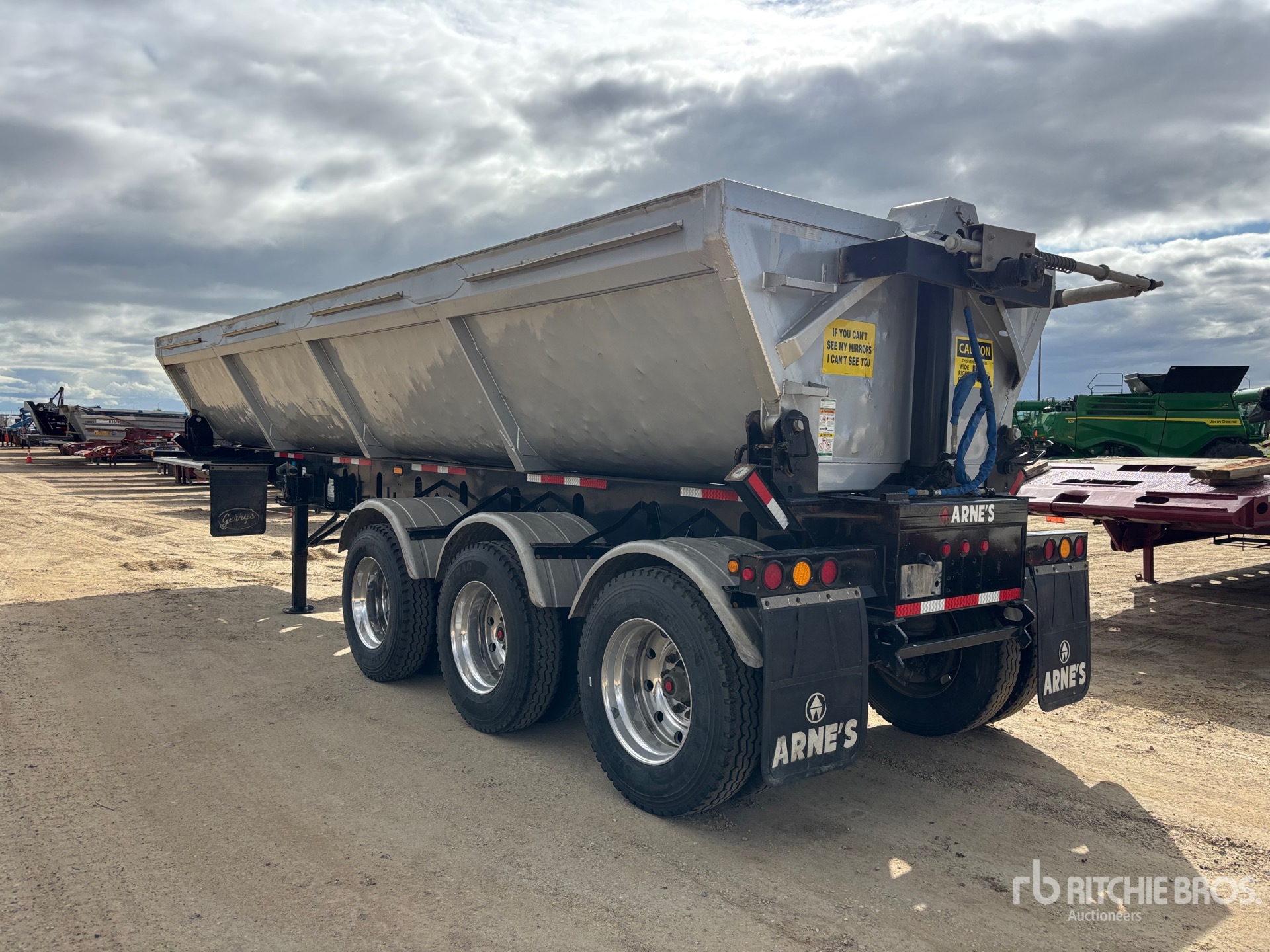 2017 Arnes 34 ft Tri/A