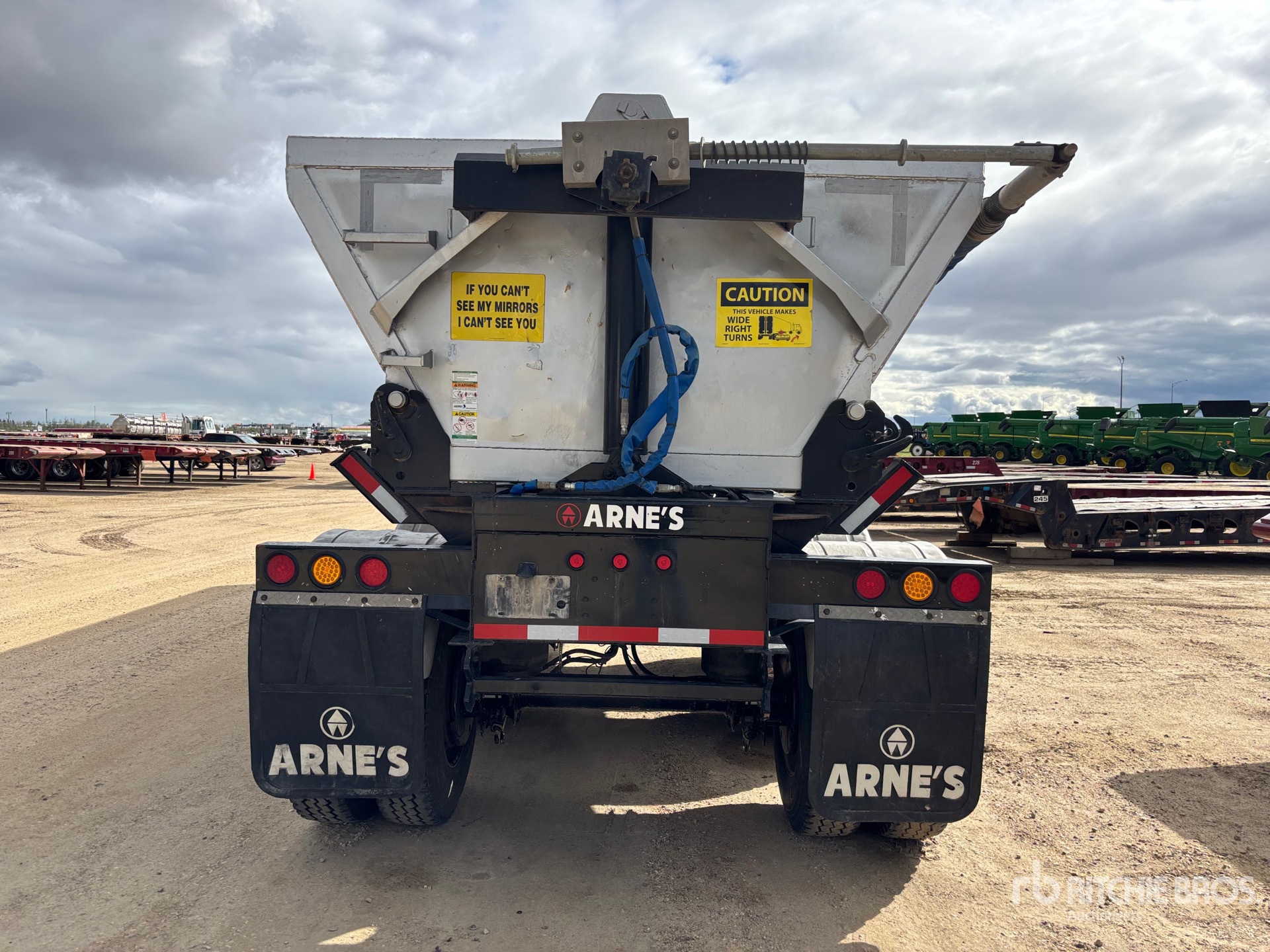 2017 Arnes 34 ft Tri/A