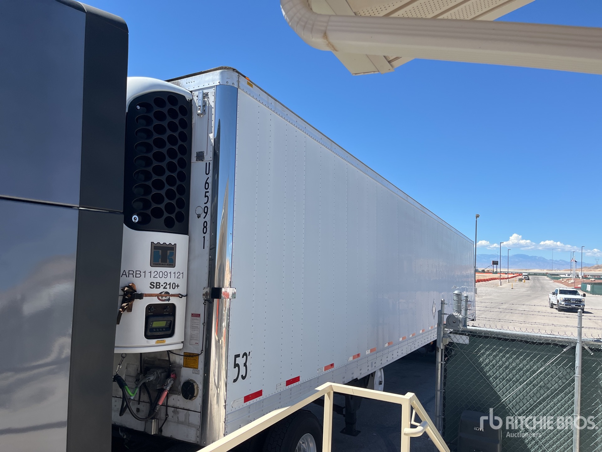 2010 Utility 53 FT T/A