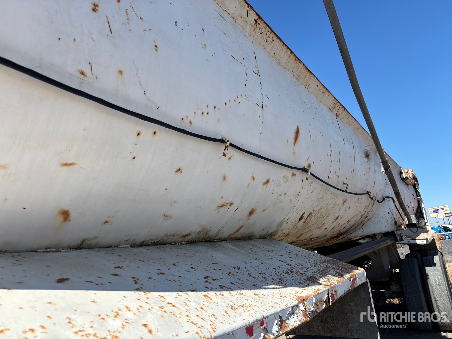 1980 Reliance 27 ft T/A