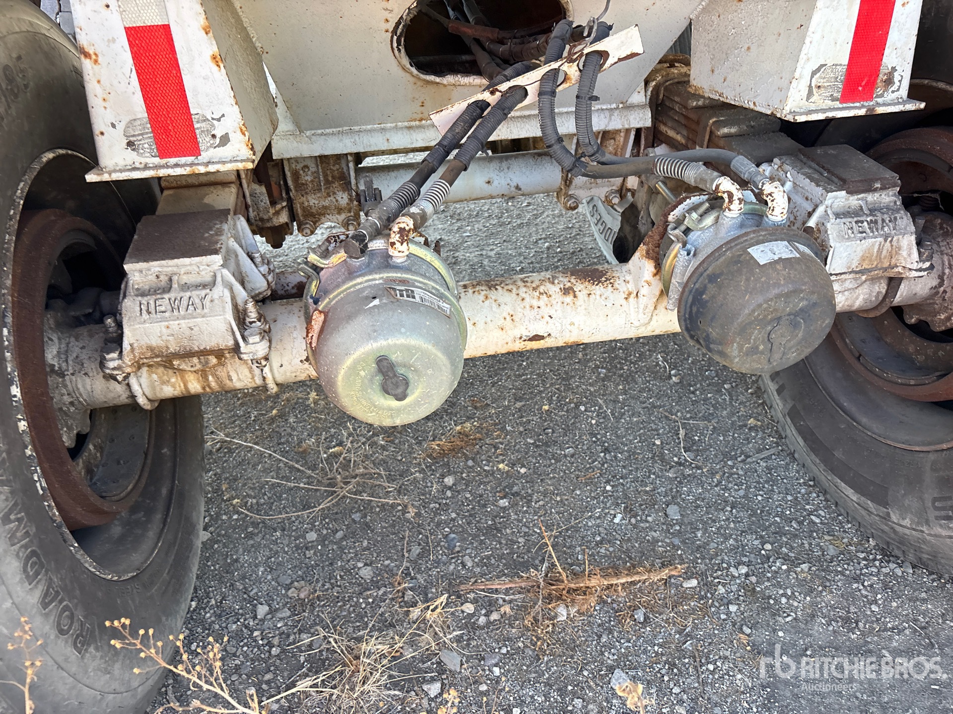 1980 Reliance 27 ft T/A