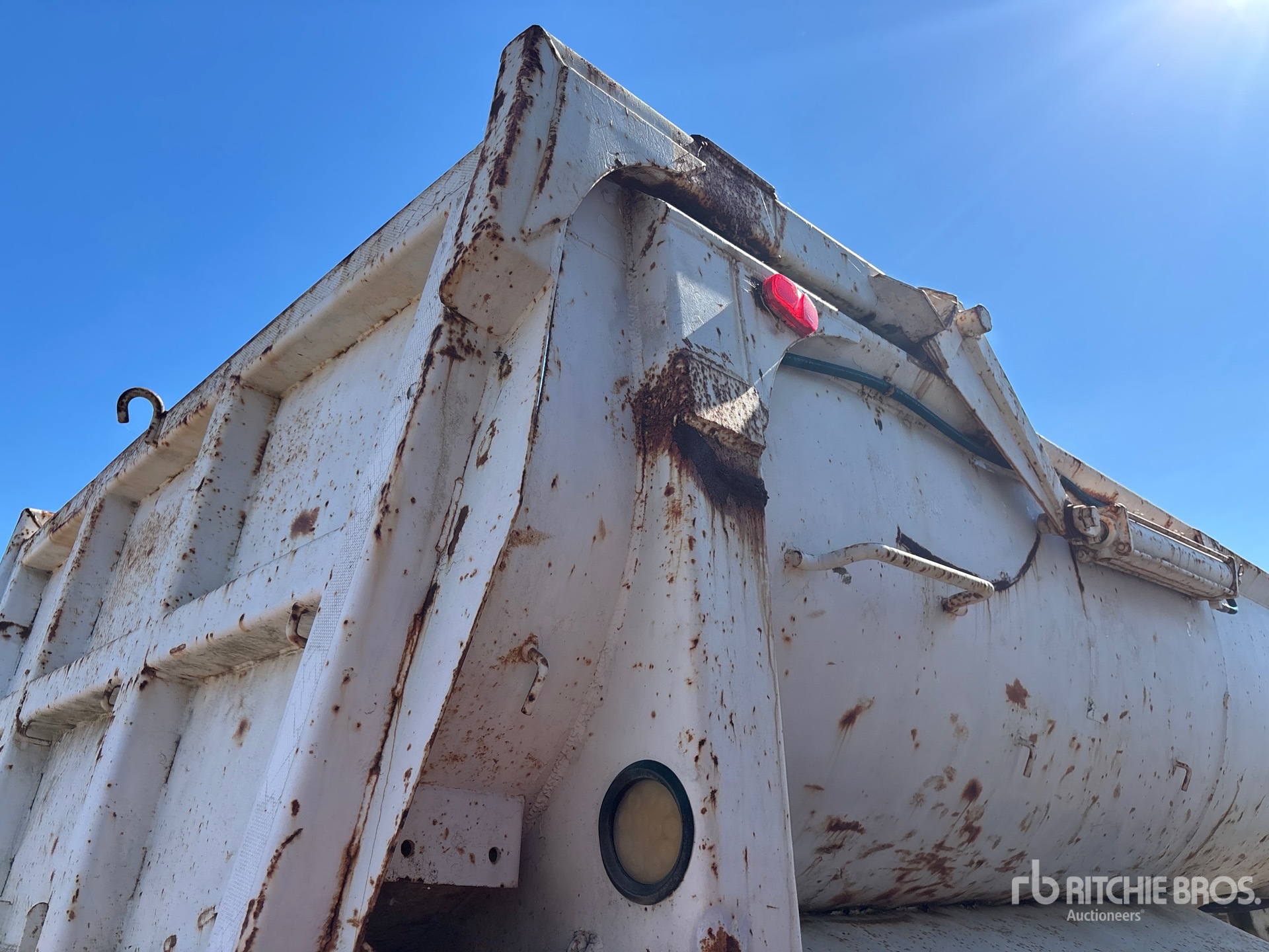 1980 Reliance 27 ft T/A