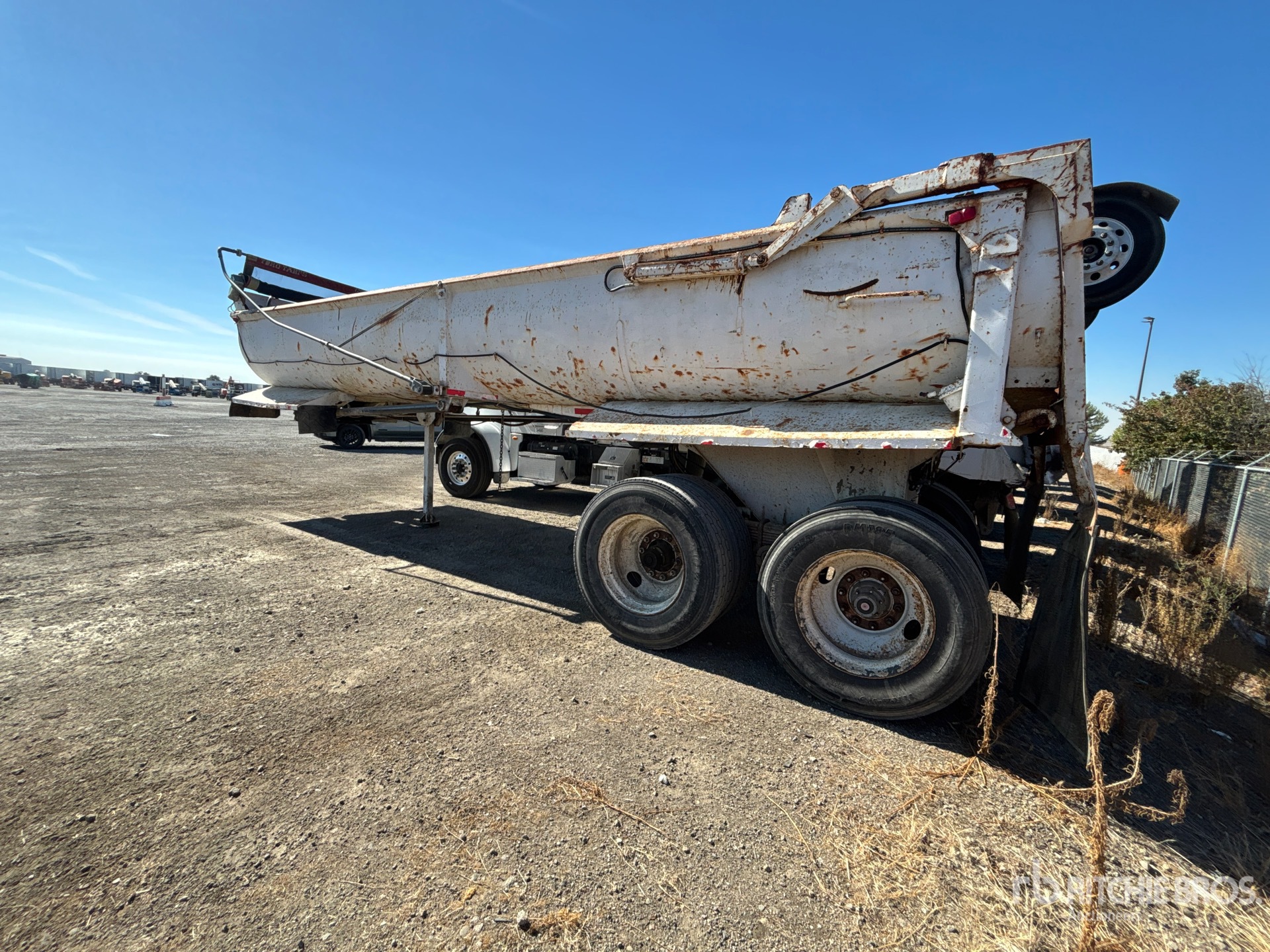 1980 Reliance 27 ft T/A