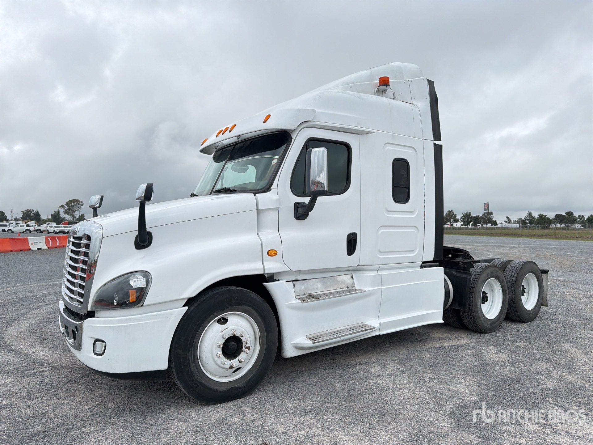 2015 Freightliner CASCADIA 125