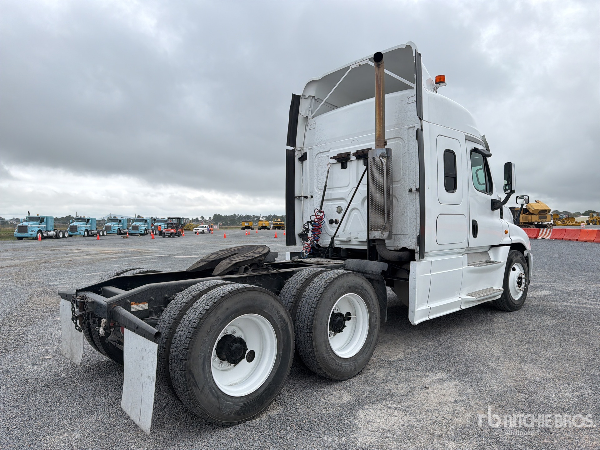 2015 Freightliner CASCADIA 125