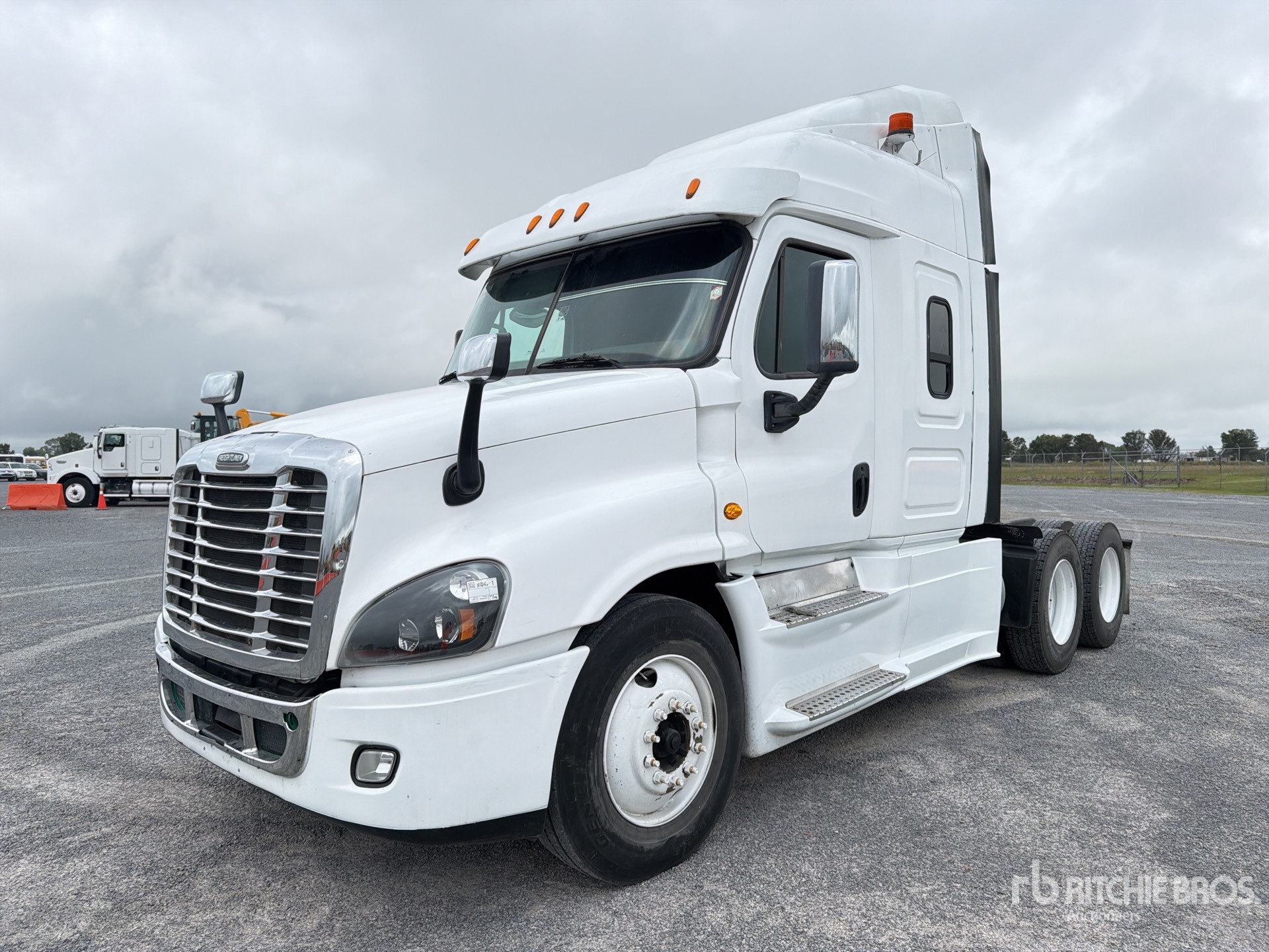 2015 Freightliner CASCADIA 125