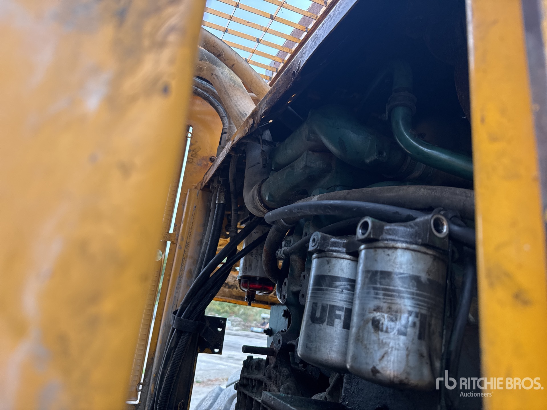 2000 Volvo L220D