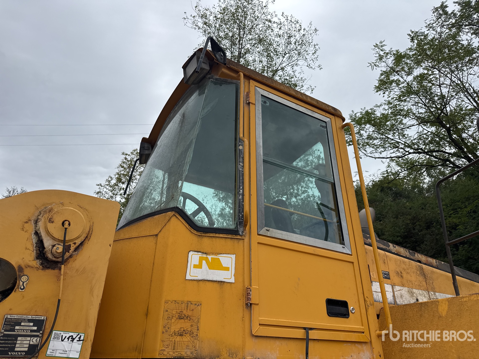 2000 Volvo L220D
